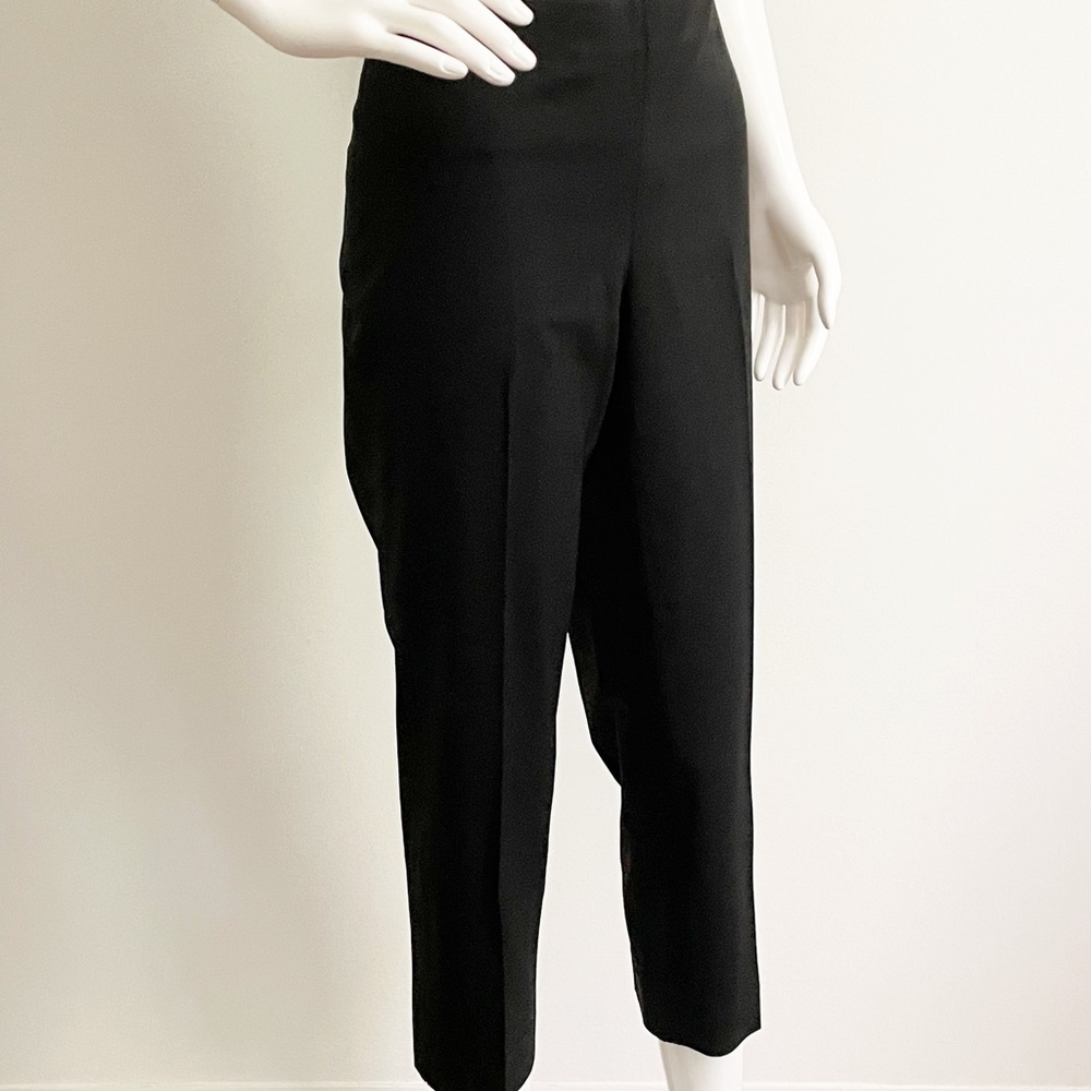 St. John Caviar black ankle pants, side zipper cropped pants, black pants